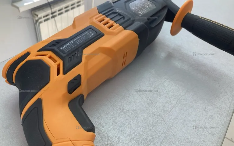 Перфоратор DEKO DKH850W