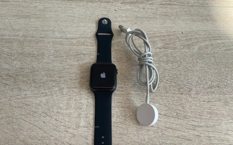 Часы  Apple Watch 4 44m