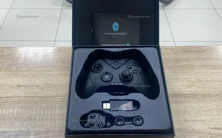 Игровая консоль THUNDEROBOT G70