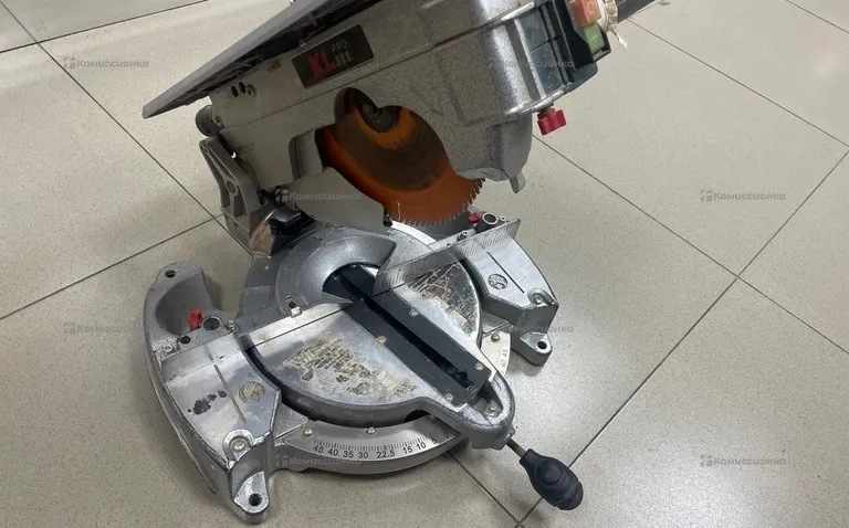 Пила торцовочная с протяжкой KLPRO KLGK1512
