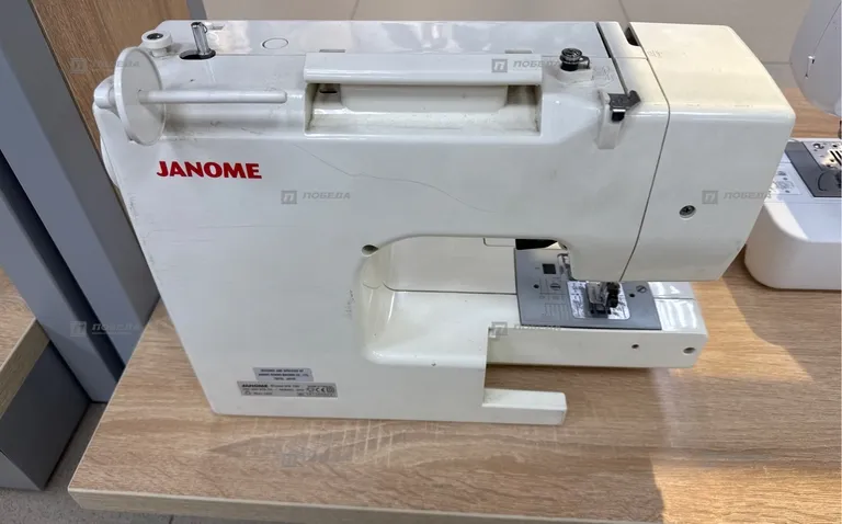 Швейная машинка Janome MS 100