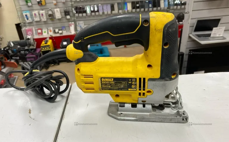 электролобзик Dewalt DW349-LIRU