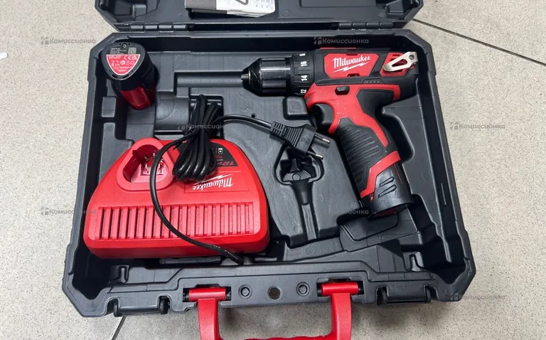 Шуркповерт Milwaukee M12 BDD