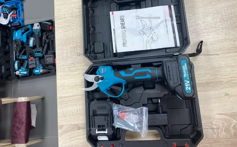 электрический секатор Makita