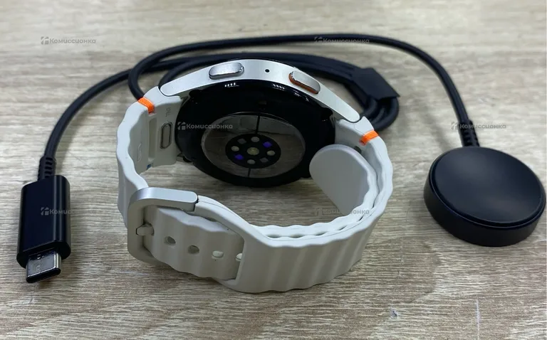 Часы  Samsung galaxy watch 7 40mm