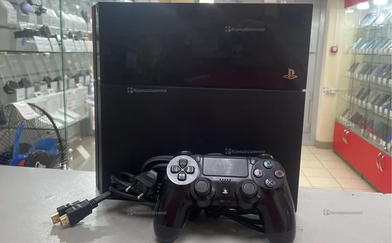 Приставка PS4. ps4 slim 500