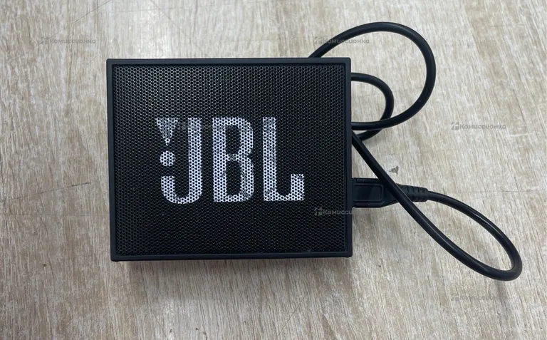 Колонка  JBL GO