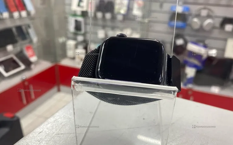 Часы Apple Watch 4
