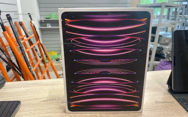 Apple iPad Pro (12,9-дюймовый) (6-го поколения) 25