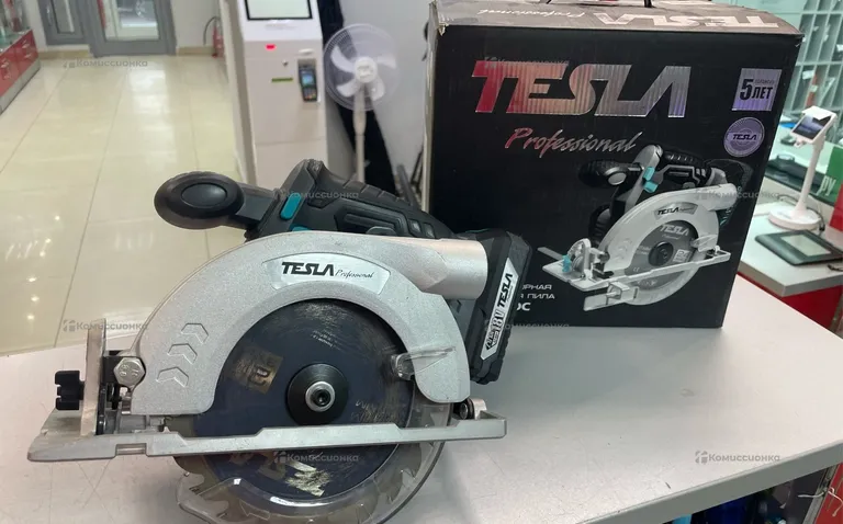 Аккумуляторная дисковая пила Tesla TCS18DC