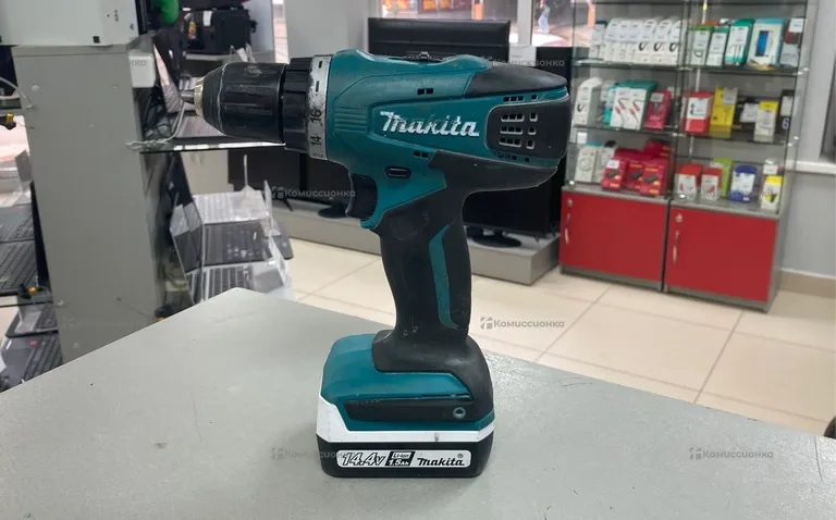 Аккумуляторный шуруповерт makita DF347D без компле