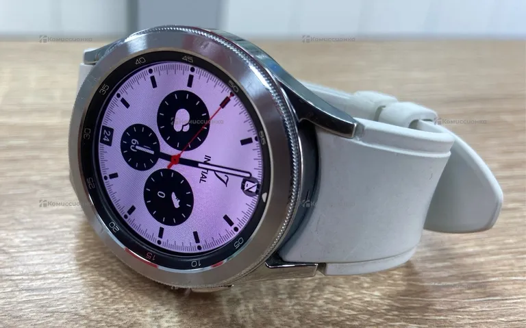 Часы Samsung Watch 4