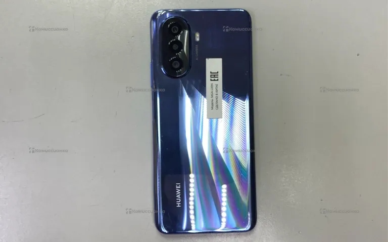 Huawei Nova Y70 4/128 ГБ