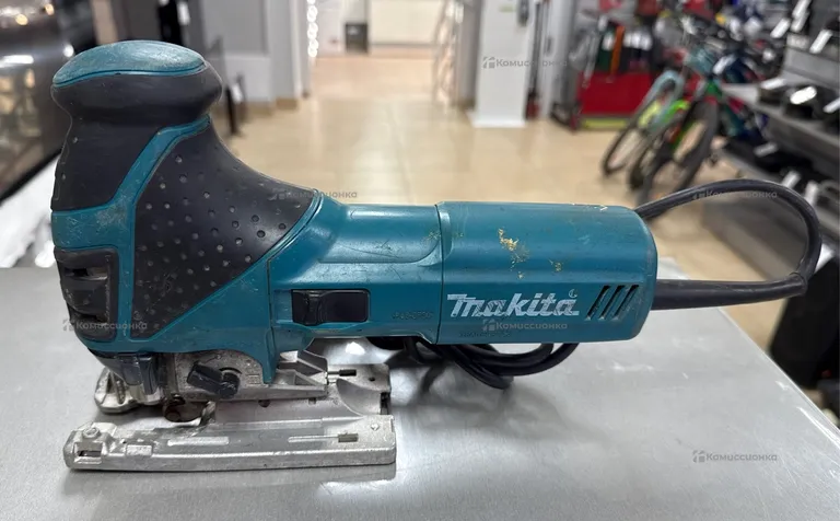 Электролобзик makita 4351FCT