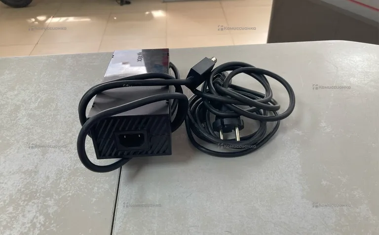Приставка Xbox One 512