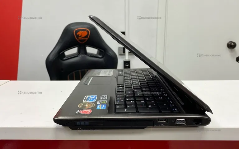 Ноутбук MSI i5-2450M/GT 635M/8RAM/300HDD