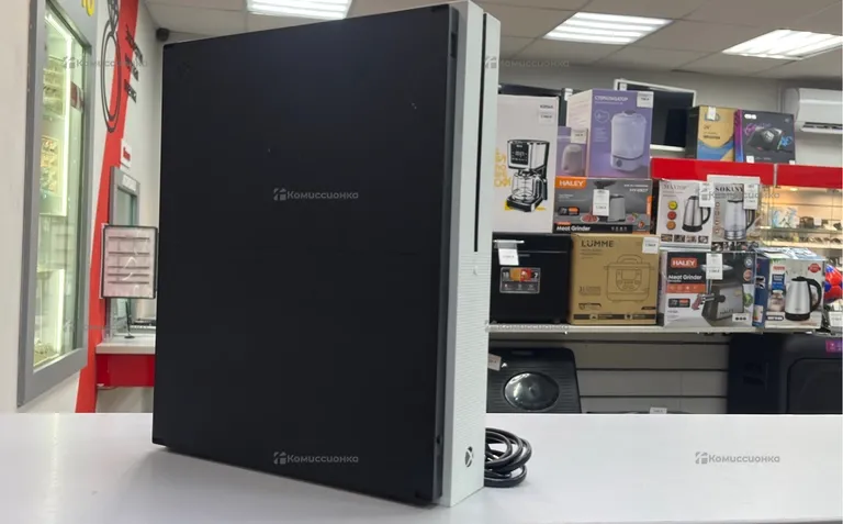 Приставка Xbox One S 1TB (С дисководом)