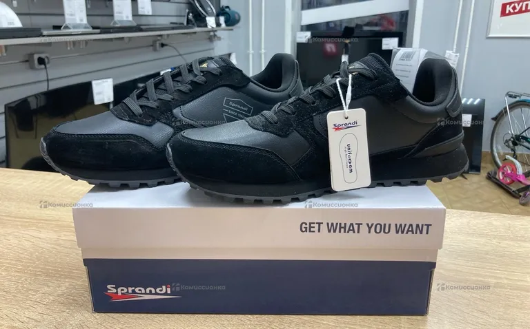 Кроссовки sprandi 44р