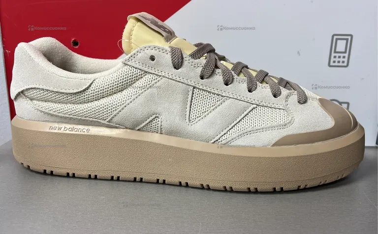 Кроссовки New Balance бежевые