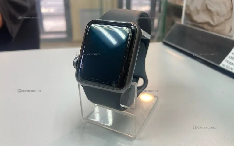Часы  Apple Watch Series 3 38 mm