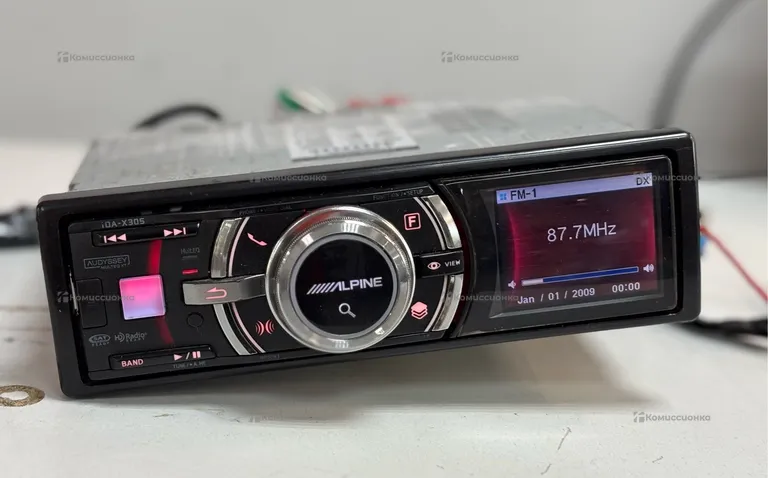 Автомагнитола Alpine Ida-X305