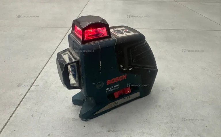 Лазерный уровень Bosch GLL2-80P