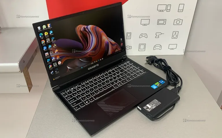 Ноутбук  GIGABYTE G5