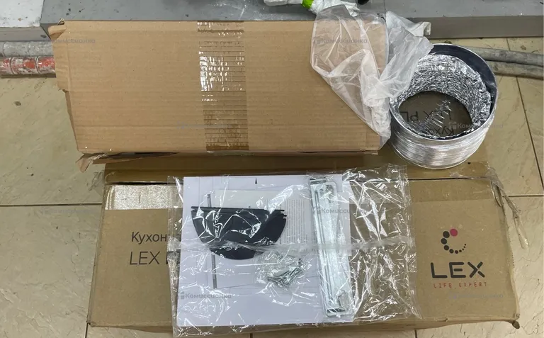 Вытяжка Lex Plaza GS 600 White