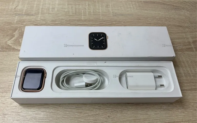 Часы  APPLE WATCH 5 44mm