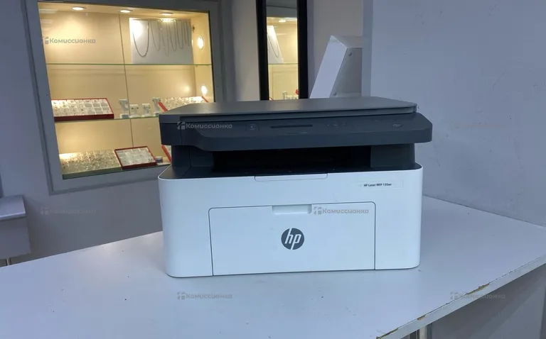 МФУ HP Laser mfp 135wr