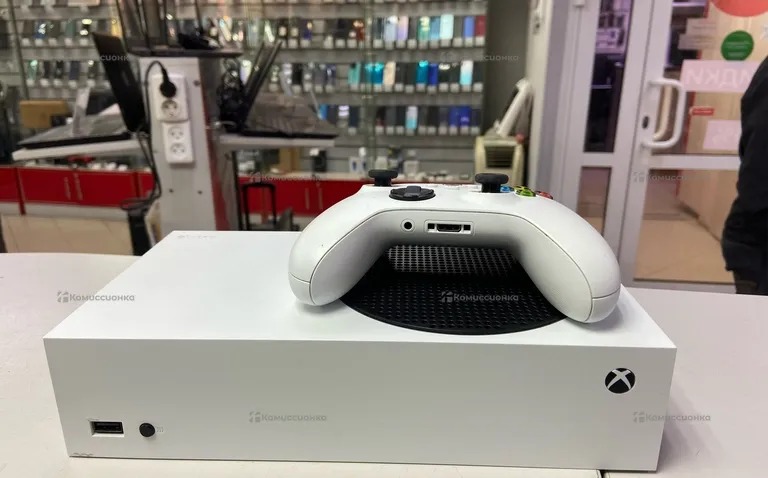 Приставка Xbox series s 500gb