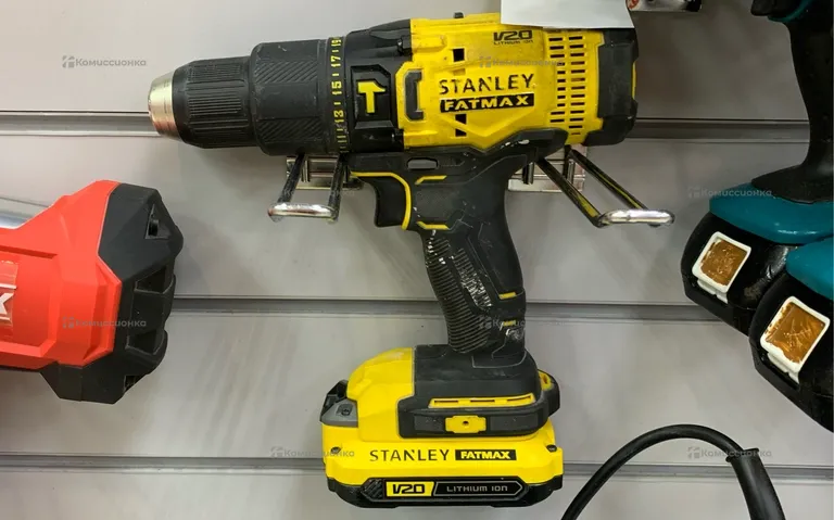 Ударная дрель-шуруповерт Stanley Fatmax SCD711C2K