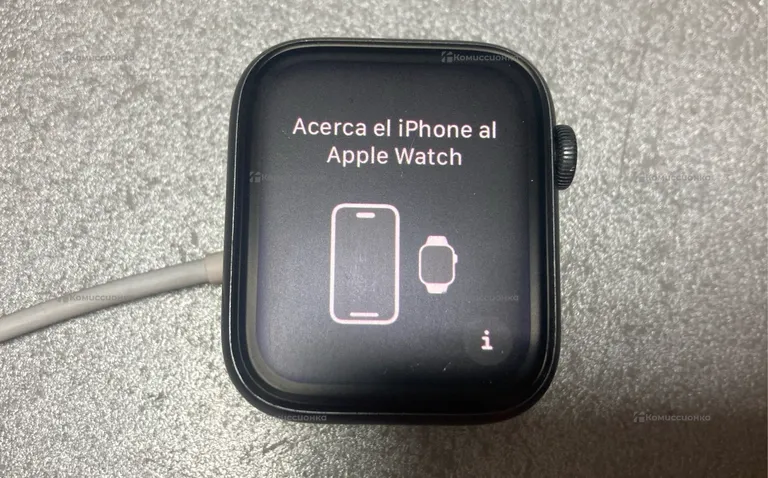 Часы  Apple Watch 6 44mm Nike
