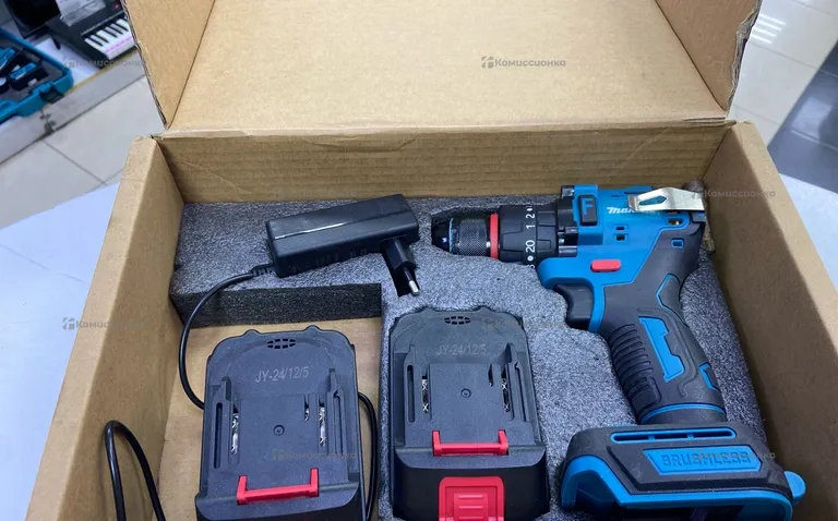 Аккумуляторная дрель-шуруповерт Makita cordless dr