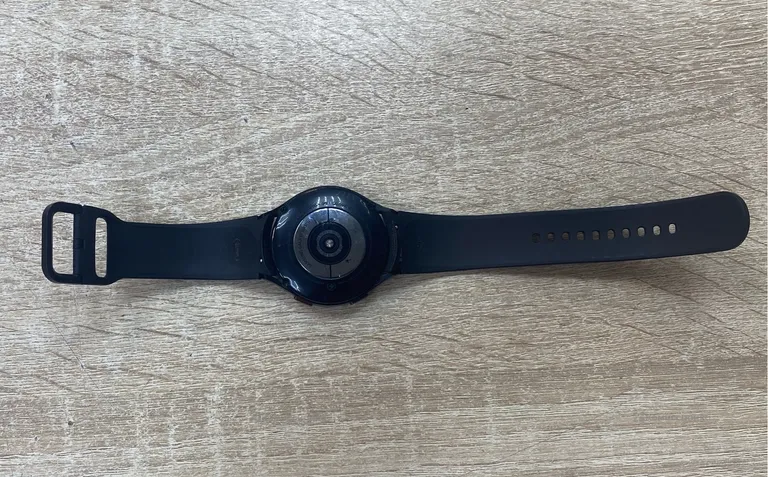 Часы Samsung Galaxy Watch 4