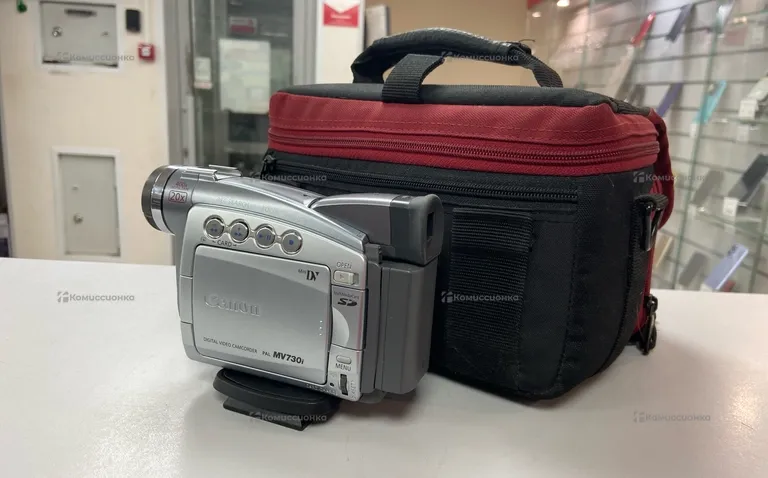 Видеокамера Canon MV730i