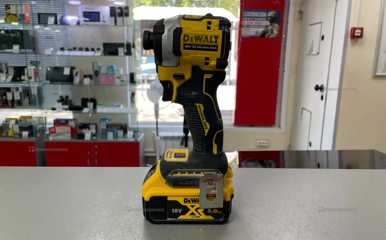 Винтоверт Dewalt DCF850 type1