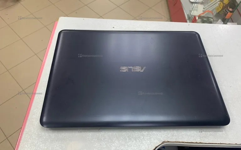 Ноутбук  Asus E402W