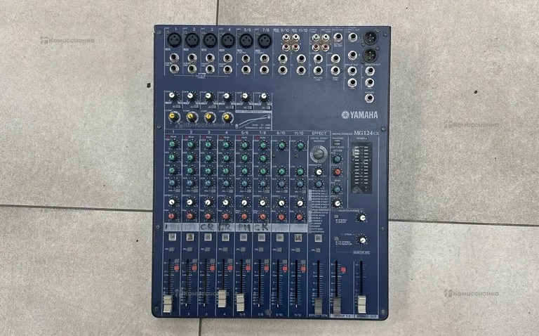 Микшерный пульт Yamaha mg124