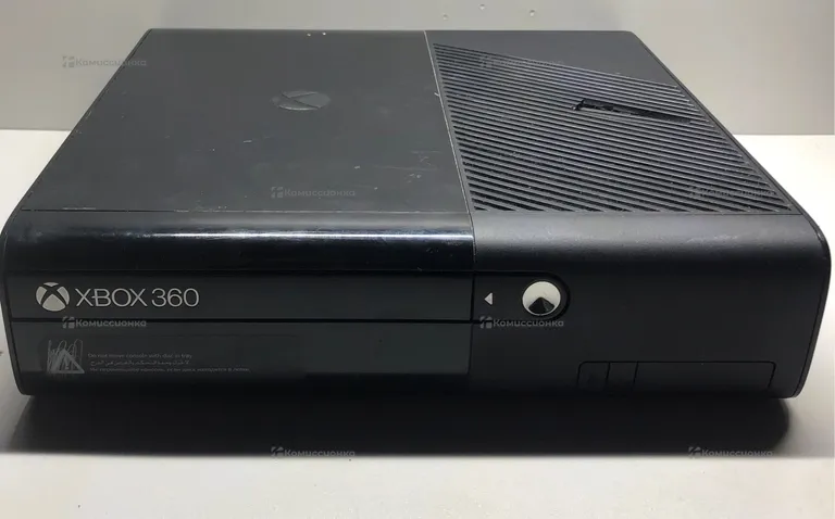 Приставка Xbox 360E