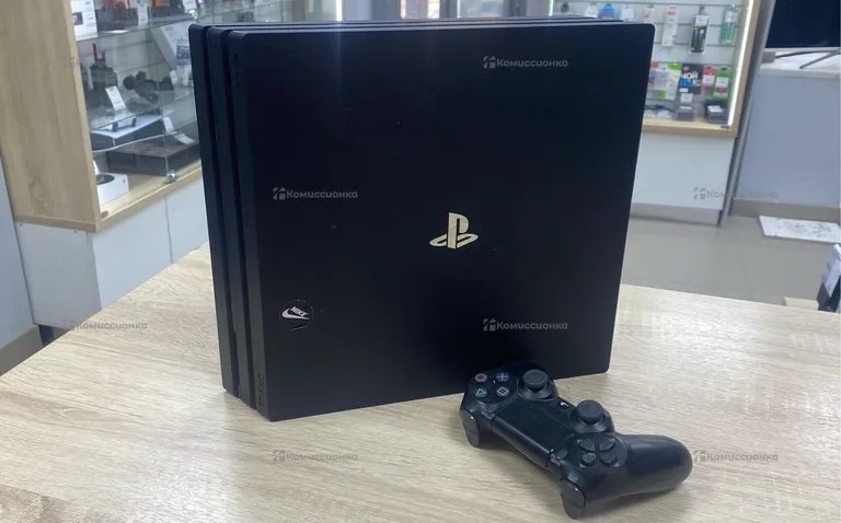 Приставка Sony PS4 Pro 1Tb