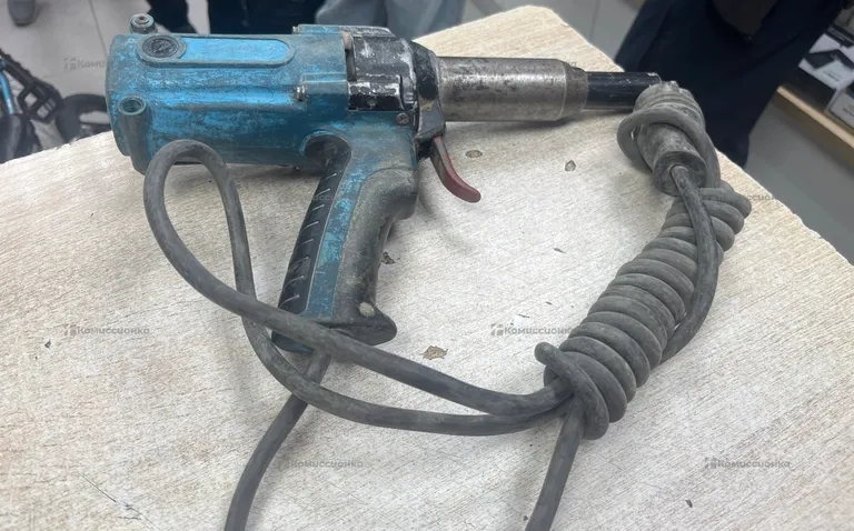 Заклепочник Tome-proof TAC500A
