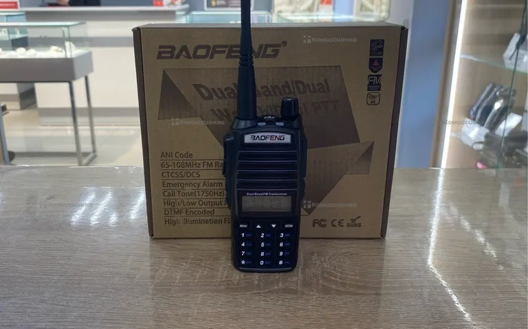 Рация  baofeng uv-82