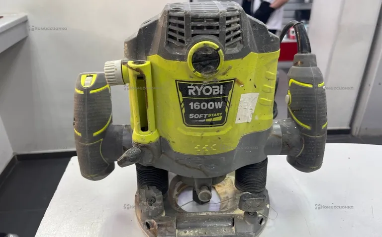 Фрезер Ryobi RRT1600-K