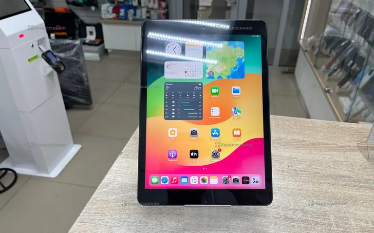 Планшет Apple iPad 9 поколения 256гб Wi-Fi