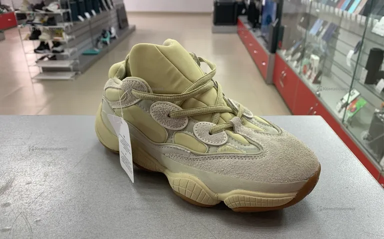 Кроссовки женские Adidas(реплика) Yeezy 500-37разм