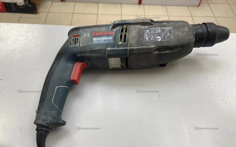 Перфоратор BOSCH Professional GBH 240