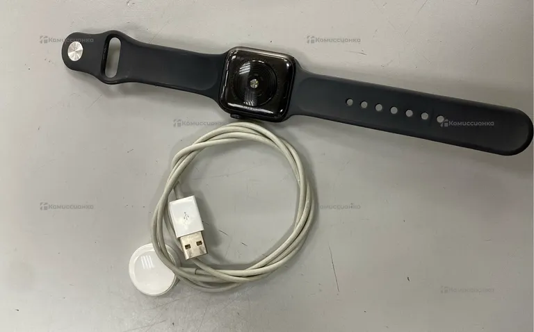 Часы  Apple Watch SE 40MM