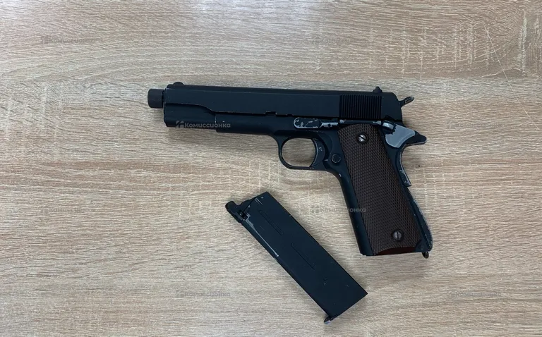 Пневматический пистолет 45 acp