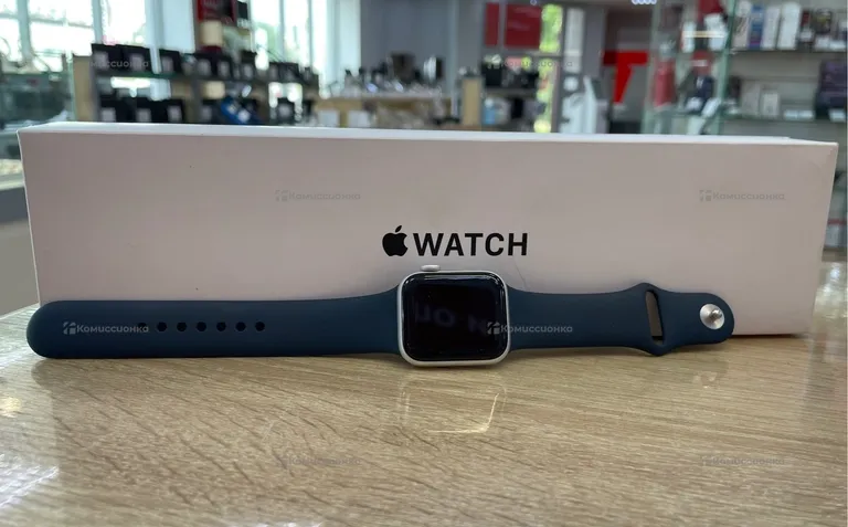 Часы  Apple Watch SE 40mm